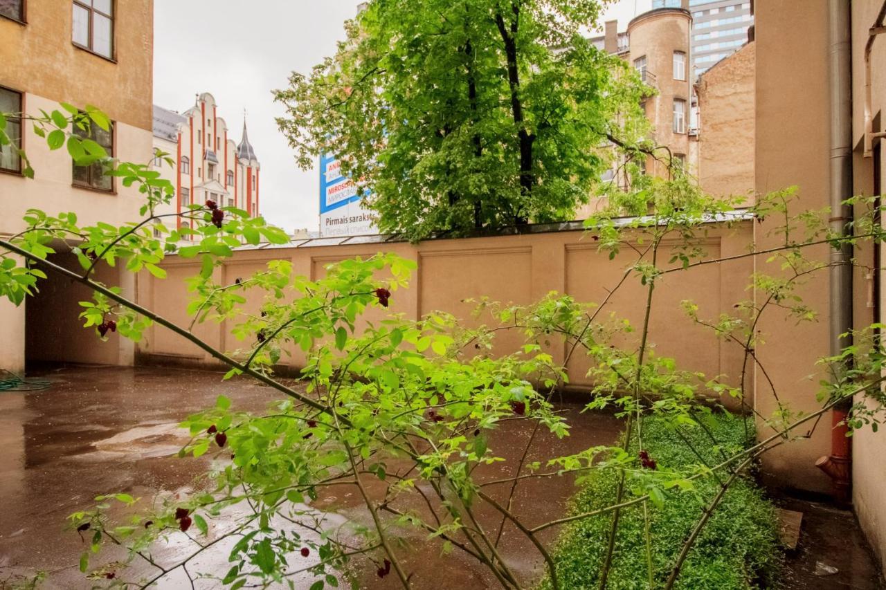 Brivibas House Design Apartments In City Center Riga Kültér fotó