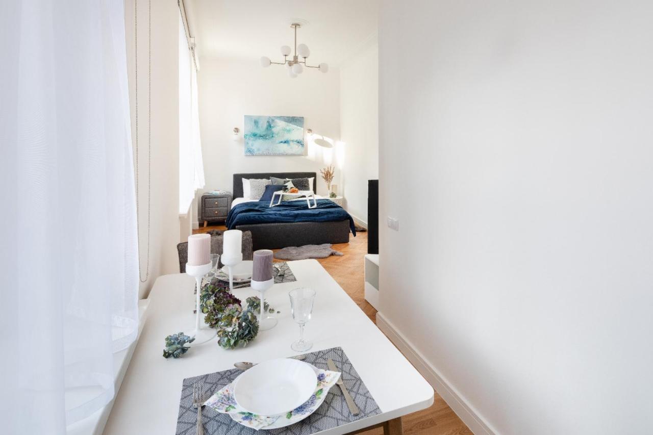 Brivibas House Design Apartments In City Center Riga Kültér fotó
