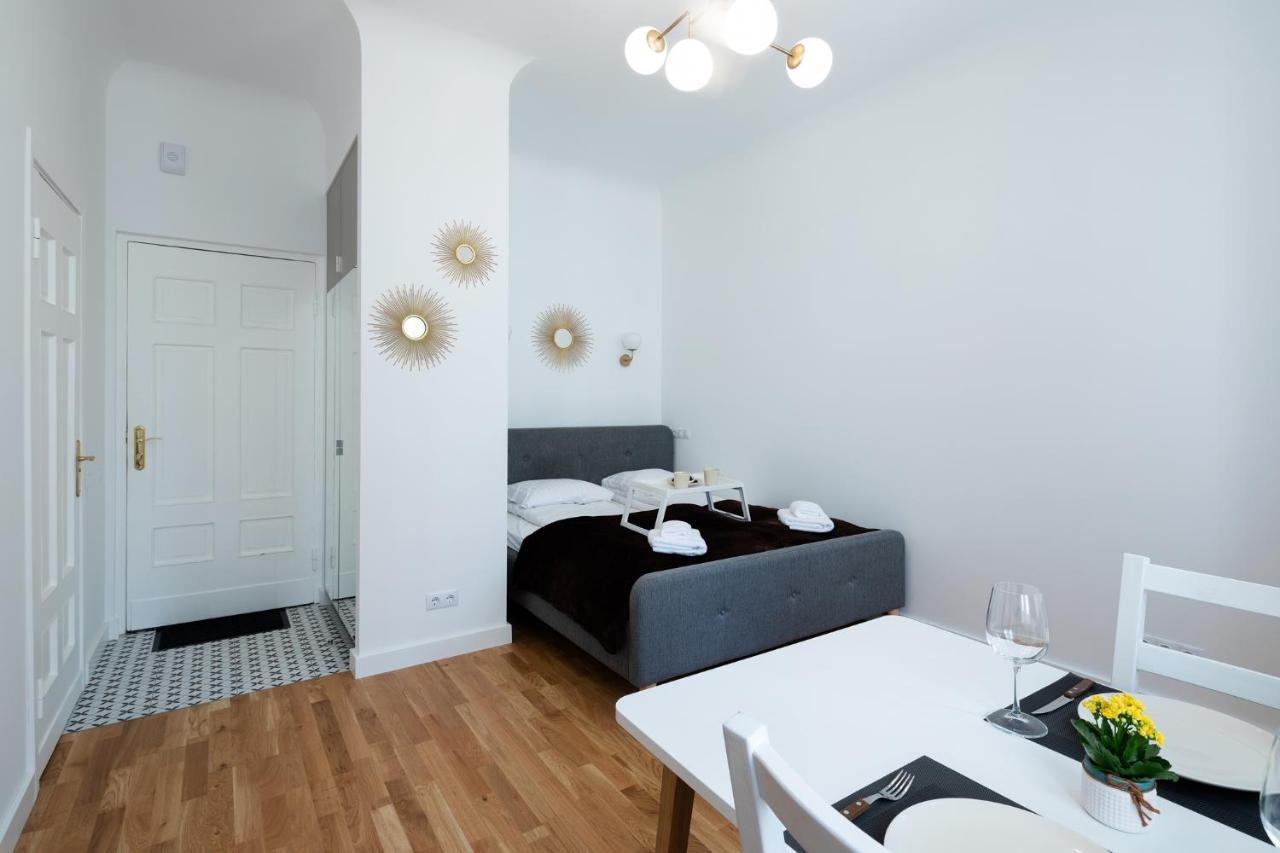 Brivibas House Design Apartments In City Center Riga Kültér fotó