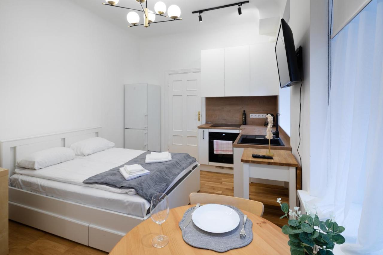 Brivibas House Design Apartments In City Center Riga Kültér fotó